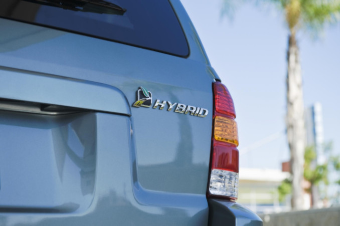 hybrid sign on car: SBDPro Automotive blog