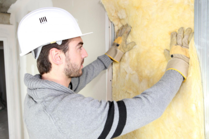 Contractor laying insulation: SBDPro Business Technology Blog
